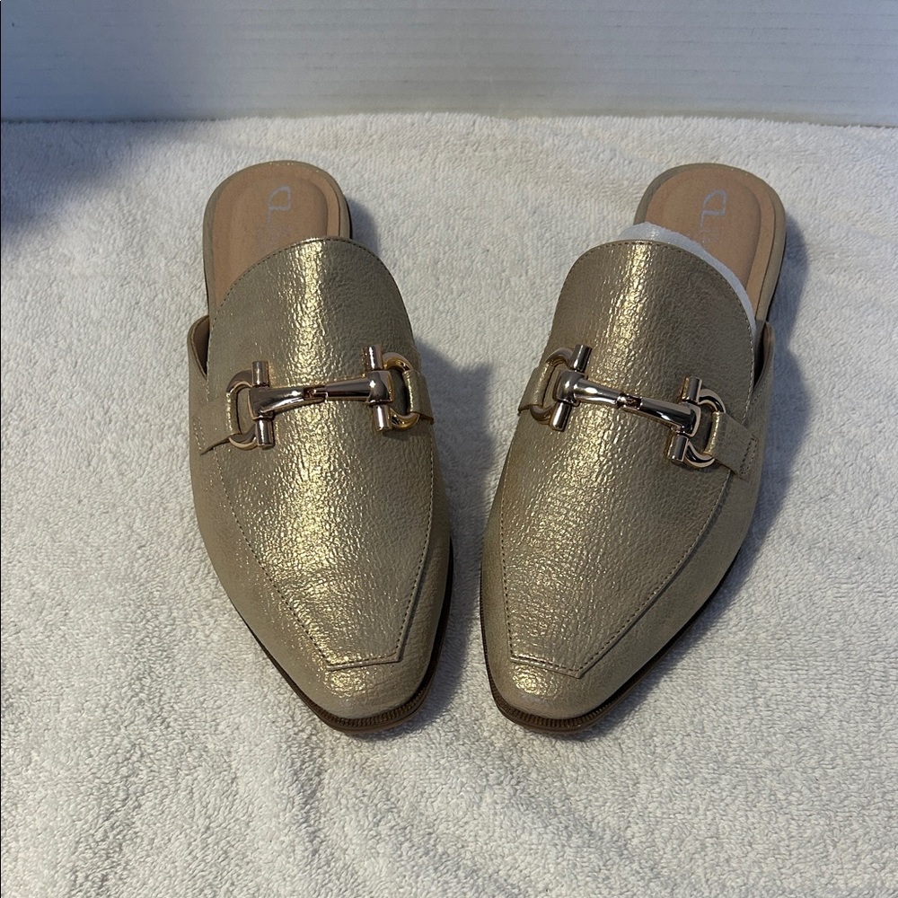 CL by Chinese Laundry Gold Mules Style:Score- New